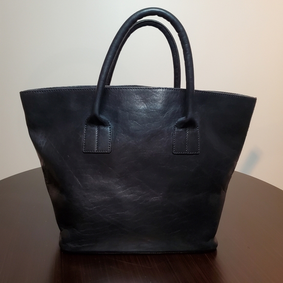 Hirofu Elegant Black Leather Tote Bag - Picture 7 of 15